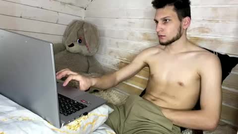 Stephanie and online show from April 25, 2026, 10:29 am