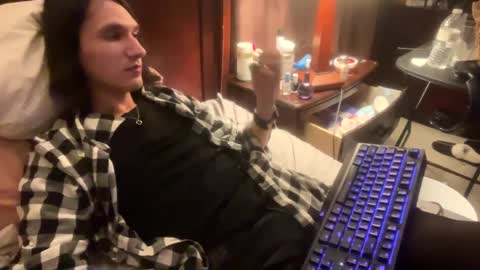 Donk online show from February 18, 2025, 8:59 am