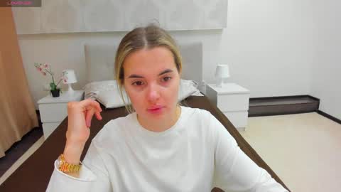 Snapshot of donnaaa_evans chatting on May 17, 2026, 11:56 pm Donna On GMT2 Mon-Fri 3-9 AM online show from May 17, 2026, 11:56 pm