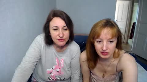 Snapshot of donnalimadonna chatting on April 24, 2026, 7:44 am Tatiana 43 curvy sexy body and Joanna redhead 39 years online show from April 24, 2026, 7:44 am