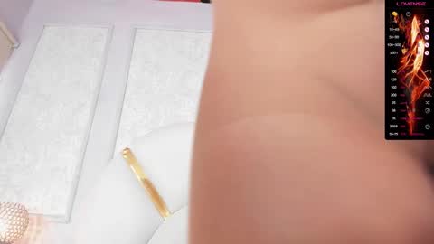 Paula DiazGMT-5 0730 - 1400 online show from October 13, 2025, 12:38 pm