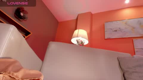  Donna Stonne  online show from January 25, 2025, 1:10 am