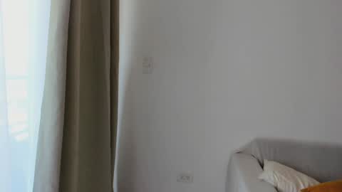 Donatella online show from December 5, 2024, 12:00 pm