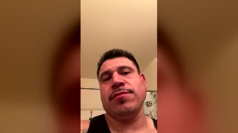 doodlez224472 online show from February 3, 2026, 8:47 pm