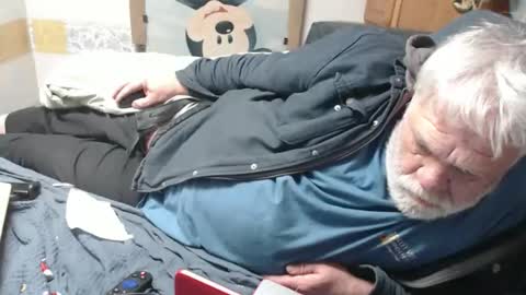 cummingdoouug online show from January 8, 2026, 3:20 am