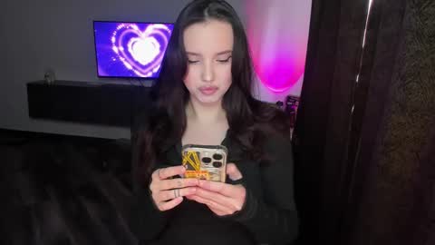 Dora Charmer online show from March 15, 2026, 1:39 pm