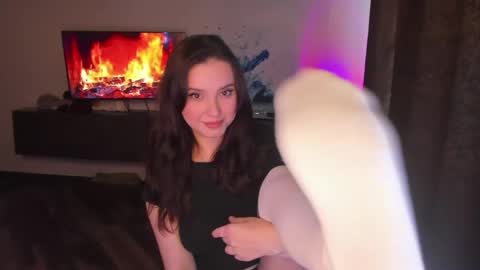 Snapshot of doracharmer chatting on June 2, 2026, 1:13 pm Dora Charmer online show from June 2, 2026, 1:13 pm
