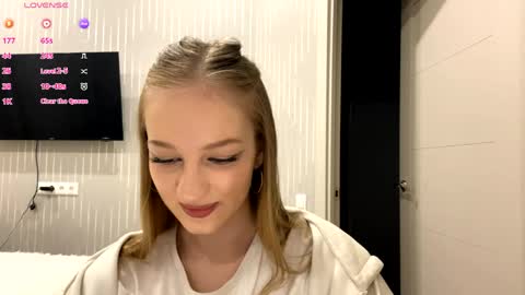 Snapshot of doreathagustave chatting on June 4, 2026, 9:21 pm Anika online show from June 4, 2026, 9:21 pm