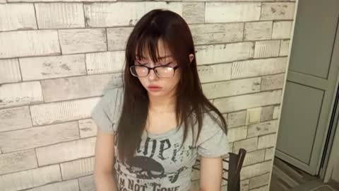 Snapshot of doretharuschak chatting on April 28, 2026, 11:04 am Aimi online show from April 28, 2026, 11:04 am