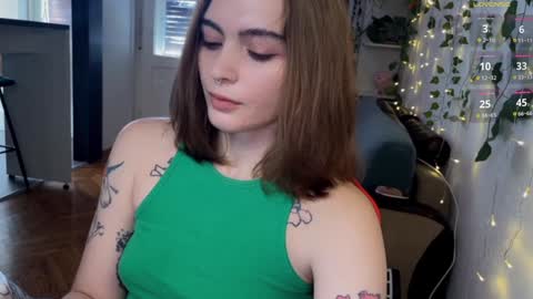 Snapshot of dorfmatratze_ chatting on January 6, 2025, 7:52 am Alice online show from January 6, 2025, 7:52 am