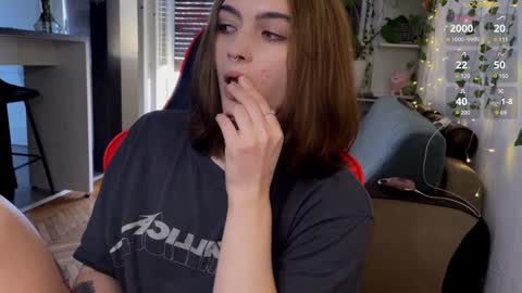 Snapshot of dorfmatratze_ chatting on January 8, 2025, 12:37 pm Alice online show from January 8, 2025, 12:37 pm