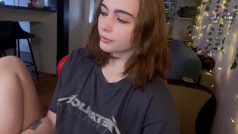 Snapshot of dorfmatratze_ chatting on January 15, 2025, 7:48 am Alice online show from January 15, 2025, 7:48 am