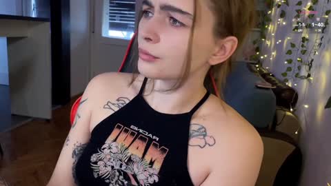 Snapshot of dorfmatratze_ chatting on January 16, 2025, 9:05 am Alice online show from January 16, 2025, 9:05 am