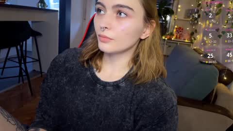 Snapshot of dorfmatratze_ chatting on January 25, 2025, 3:20 pm Alice online show from January 25, 2025, 3:20 pm