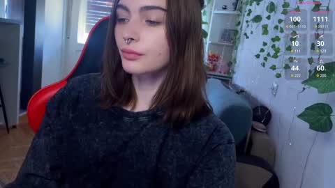 Snapshot of dorfmatratze_ chatting on February 13, 2025, 12:11 pm Alice online show from February 13, 2025, 12:11 pm