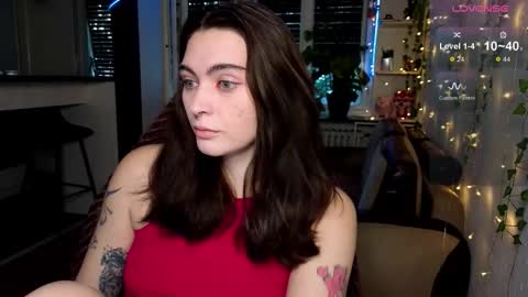 Snapshot of dorfmatratze_ chatting on September 19, 2025, 4:47 am Alice online show from September 19, 2025, 4:47 am