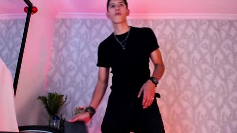 dorian_mystery online show from December 5, 2024, 7:16 am