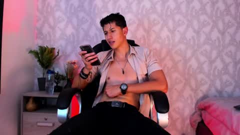 dorian_mystery online show from December 6, 2024, 3:52 am