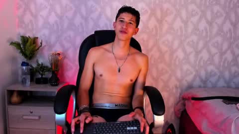 dorian_mystery online show from December 6, 2024, 7:21 am