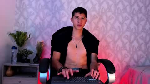 dorian_mystery online show from December 9, 2024, 2:34 am