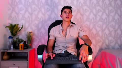 dorian_mystery online show from December 12, 2024, 7:08 am