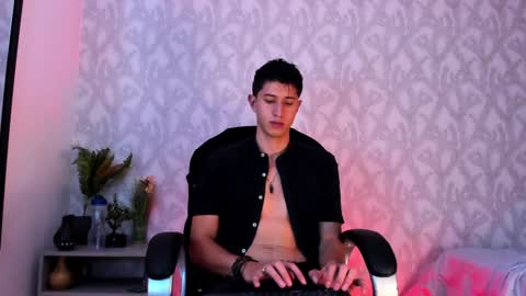 dorian_mystery online show from December 28, 2024, 11:19 am