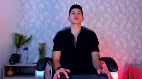 dorian_mystery online show from January 26, 2025, 3:38 am