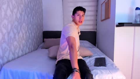 dorian_mystery online show from February 4, 2025, 8:46 am