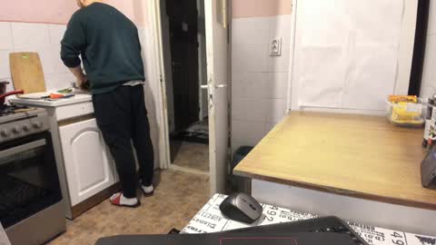 menu  below online show from December 19, 2024, 6:01 am