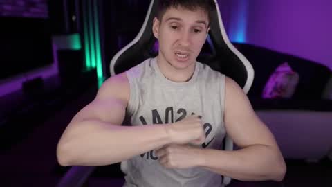 Dorian Reyes online show from February 28, 2025, 10:06 pm