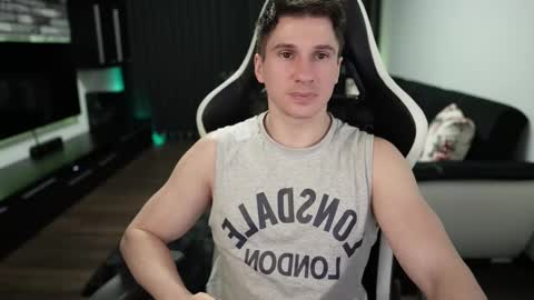 Dorian Reyes online show from March 4, 2025, 9:54 pm