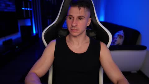 Dorian Reyes online show from September 28, 2025, 12:27 am