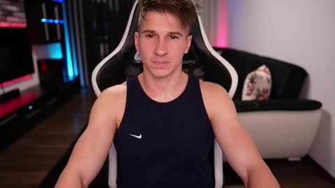 Dorian Reyes online show from October 4, 2025, 10:30 pm