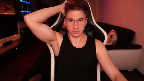 Dorian Reyes online show from October 23, 2025, 12:54 am