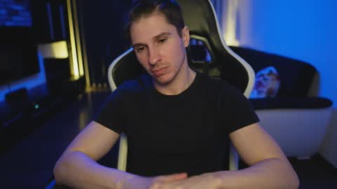 Dorian Reyes online show from April 9, 2026, 10:15 pm