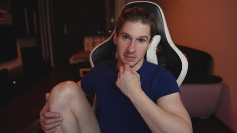 Dorian Reyes online show from June 1, 2026, 11:39 pm