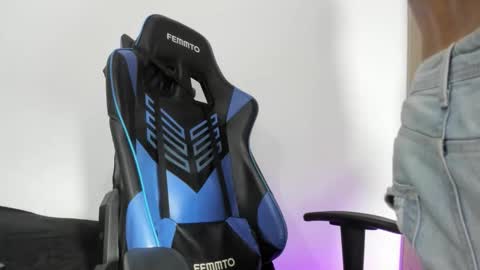 dorman_boy online show from March 3, 2026, 3:12 am