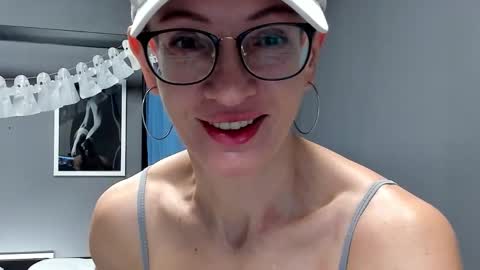 Dorothy Next stream on Monday at 3am-9am online show from October 29, 2025, 2:36 am