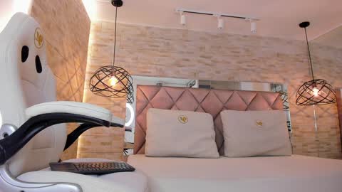  DOROTHY online show from January 22, 2025, 10:07 am