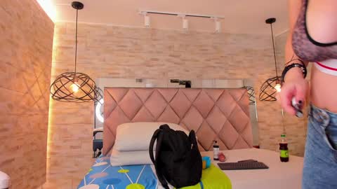  DOROTHY online show from January 24, 2025, 3:22 am