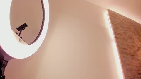  DOROTHY online show from February 20, 2025, 6:06 am