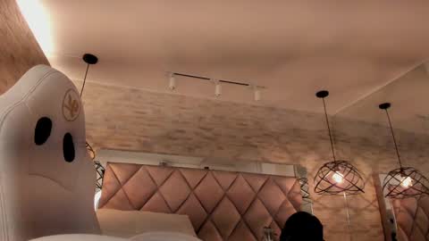  DOROTHY online show from February 21, 2025, 5:35 am