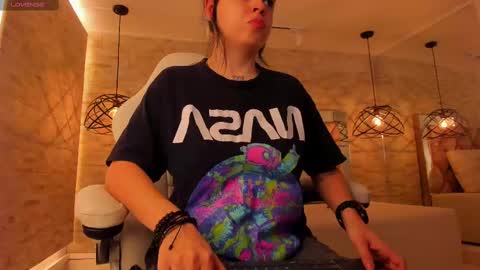  DOROTHY online show from February 25, 2025, 6:03 am