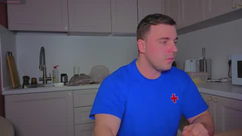 Sasha online show from December 1, 2025, 7:52 pm