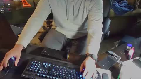 DotYourEyezez  online show from December 5, 2025, 3:52 pm