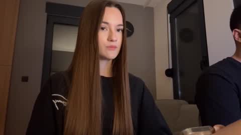 Alice and Mark online show from September 19, 2025, 11:16 pm