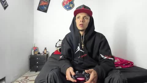 douglas_gallegos online show from January 16, 2025, 12:34 am