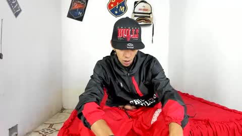 douglas_gallegos online show from February 3, 2025, 5:40 am