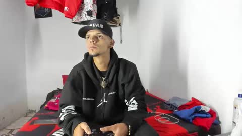 douglas_gallegos online show from April 24, 2026, 7:55 am