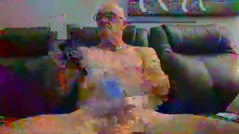 doum1122 online show from December 11, 2024, 2:52 am